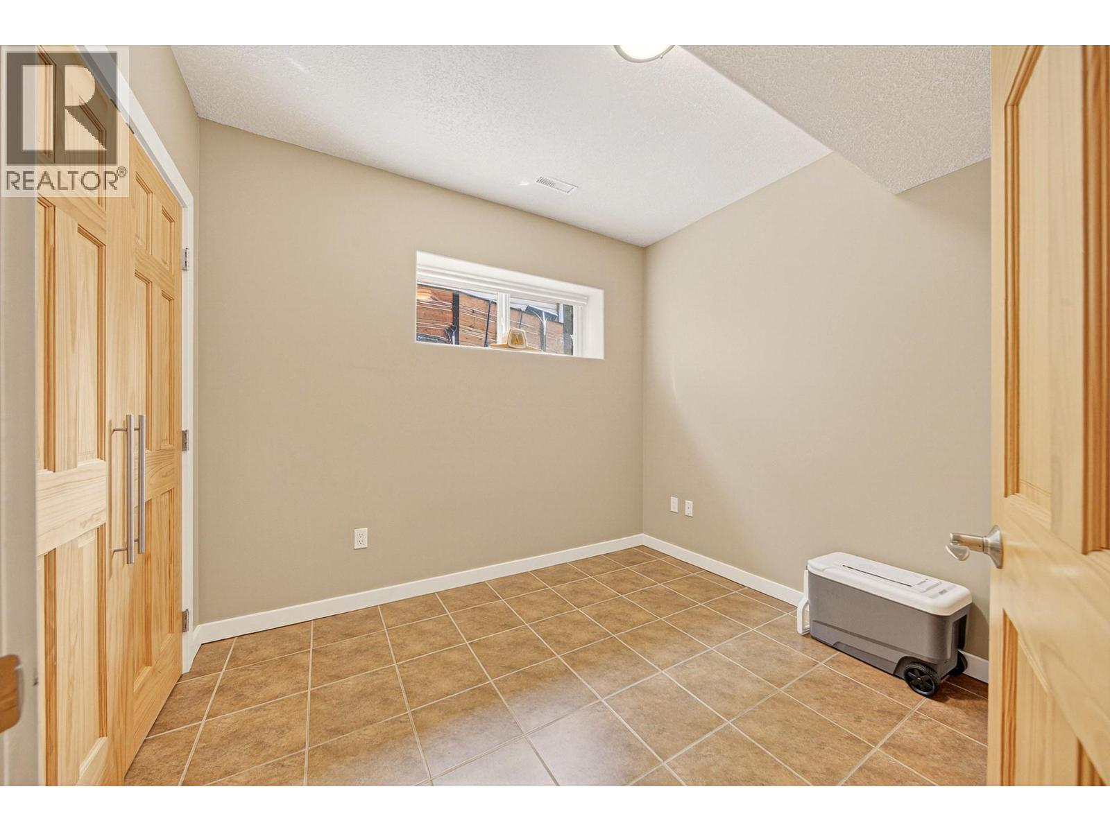 1220 Ponderosa Drive - 27