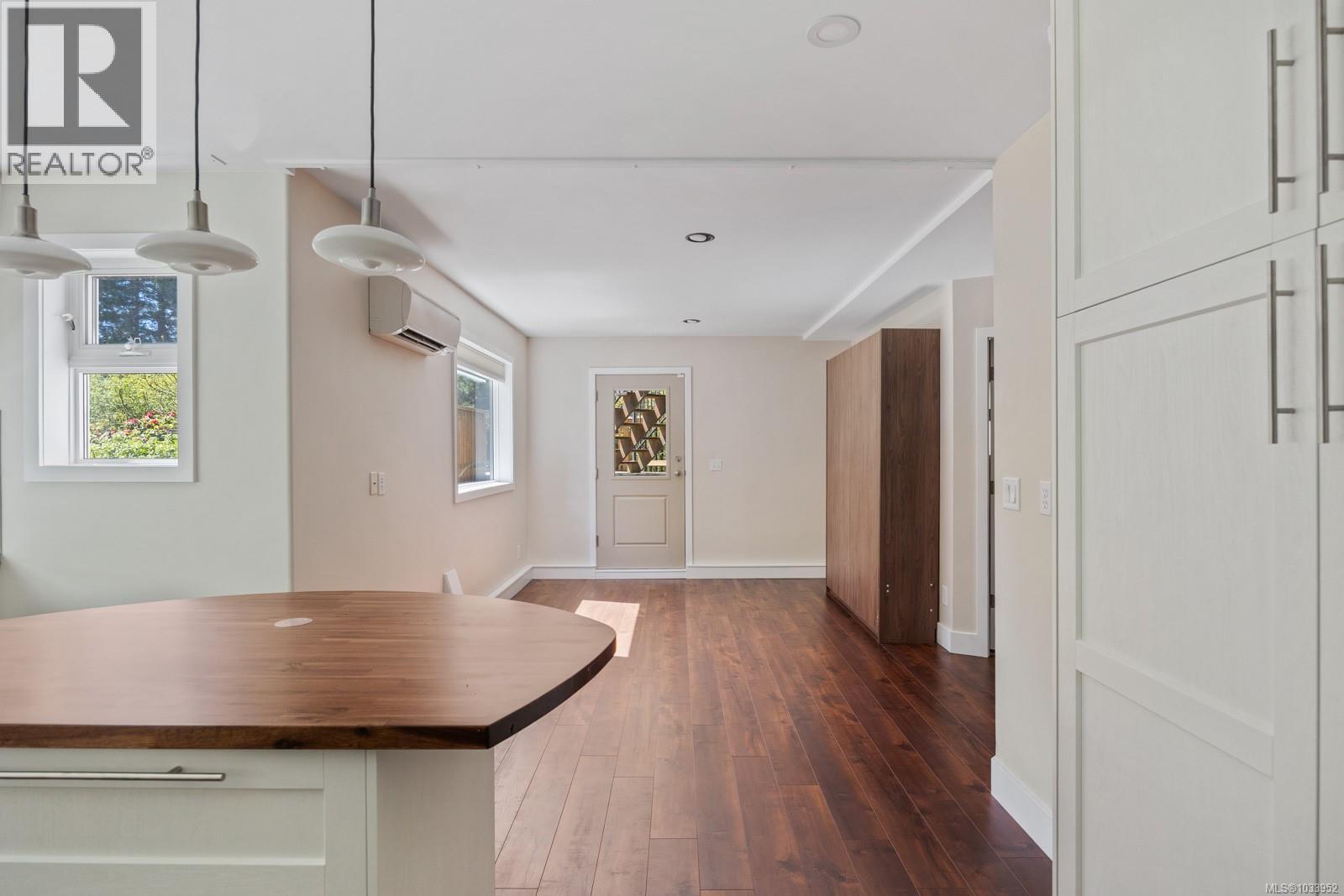 1869 Fern Rd - 33