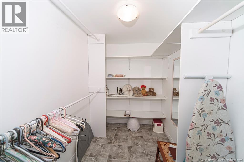 1 of 2 Walk in Closets      (His & Hers)