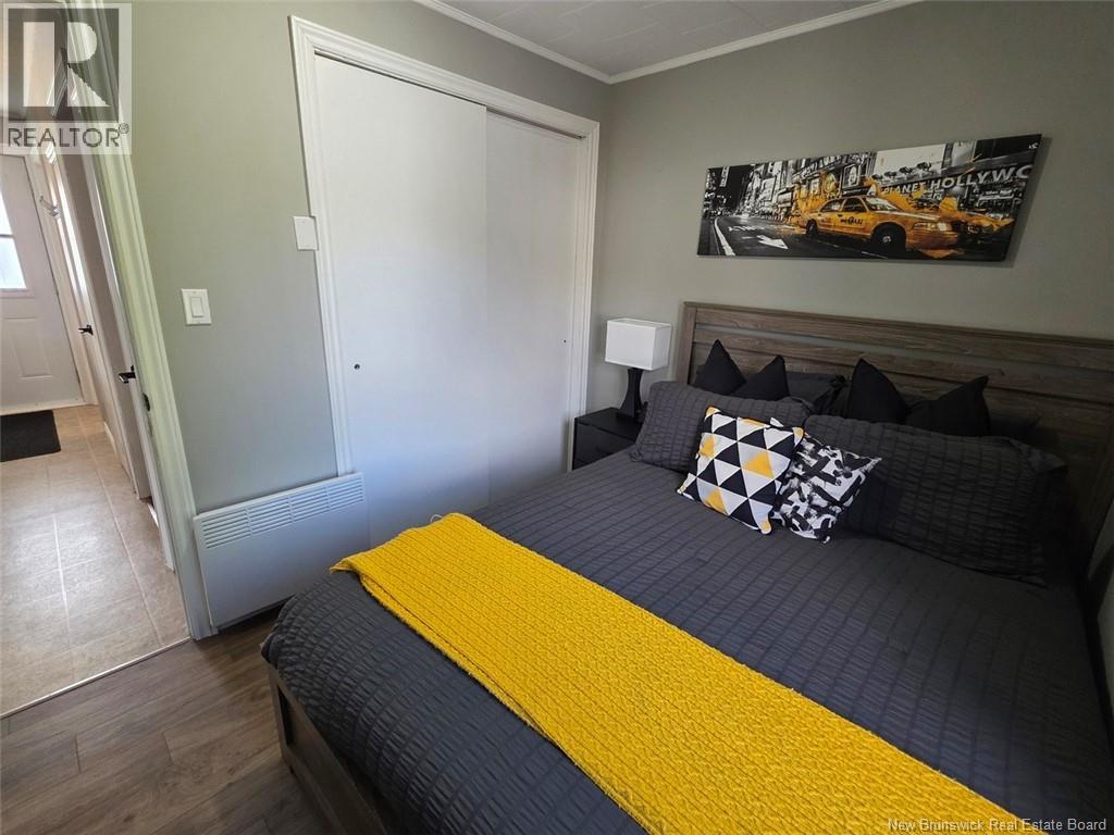 21 Ben Martin Avenue - 19