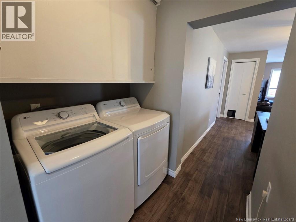 21 Ben Martin Avenue - 25