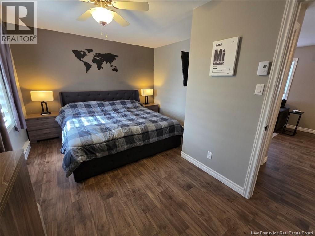 21 Ben Martin Avenue - 21