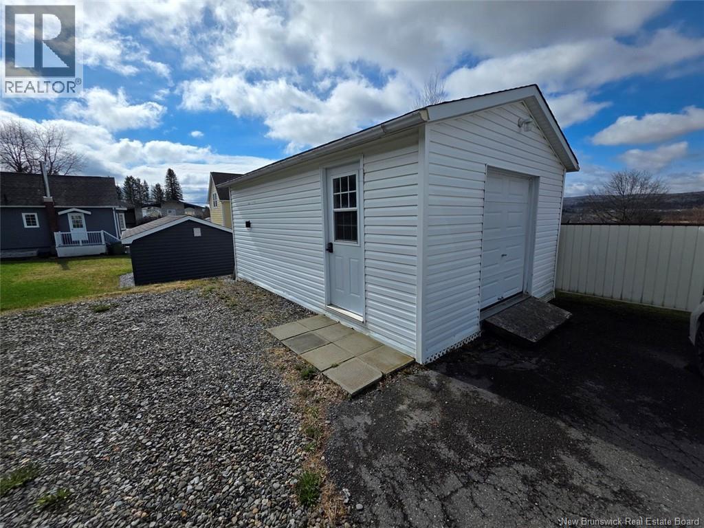 21 Ben Martin Avenue - 33