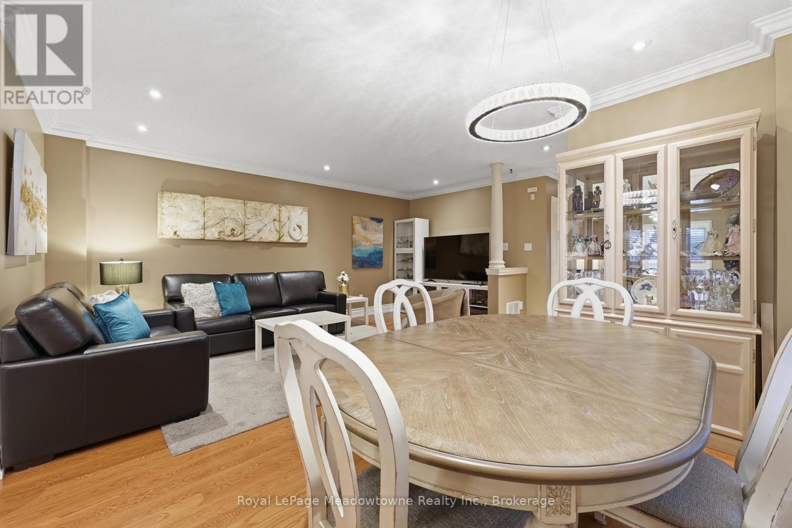 40 COOLSPRING CRESCENT - 8