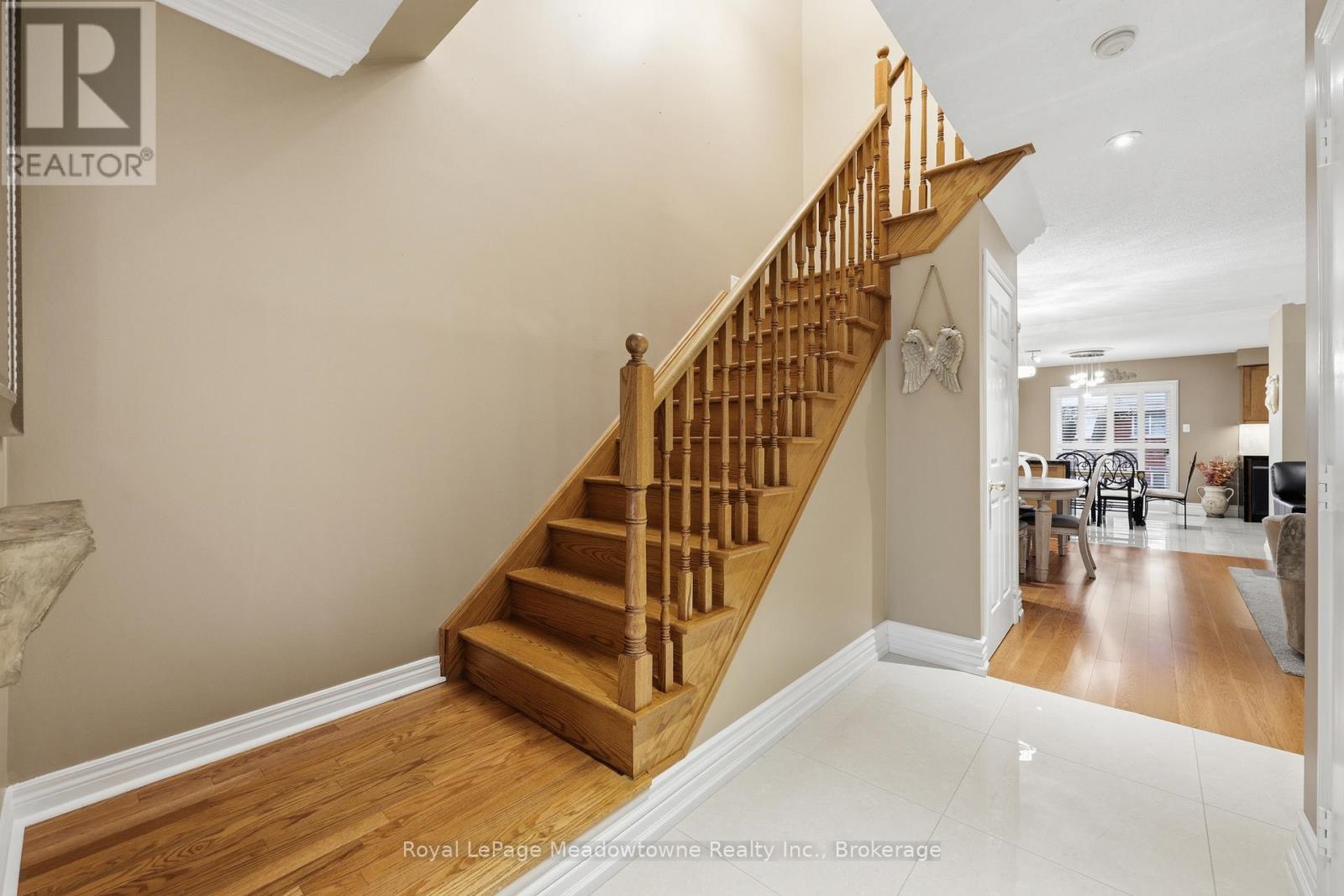 40 COOLSPRING CRESCENT - 6
