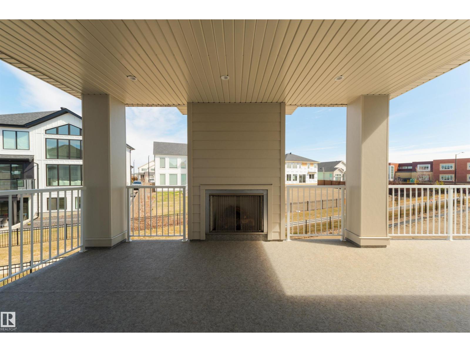 8 JARDIN PL - 66