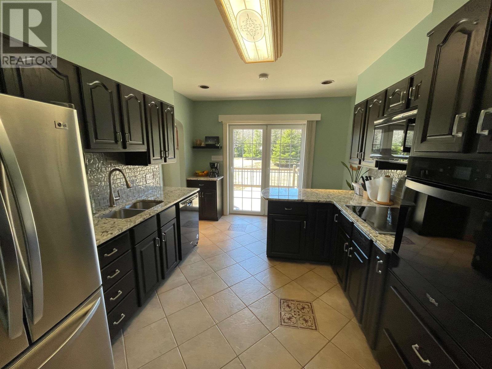 1045 Mountain Road - 13