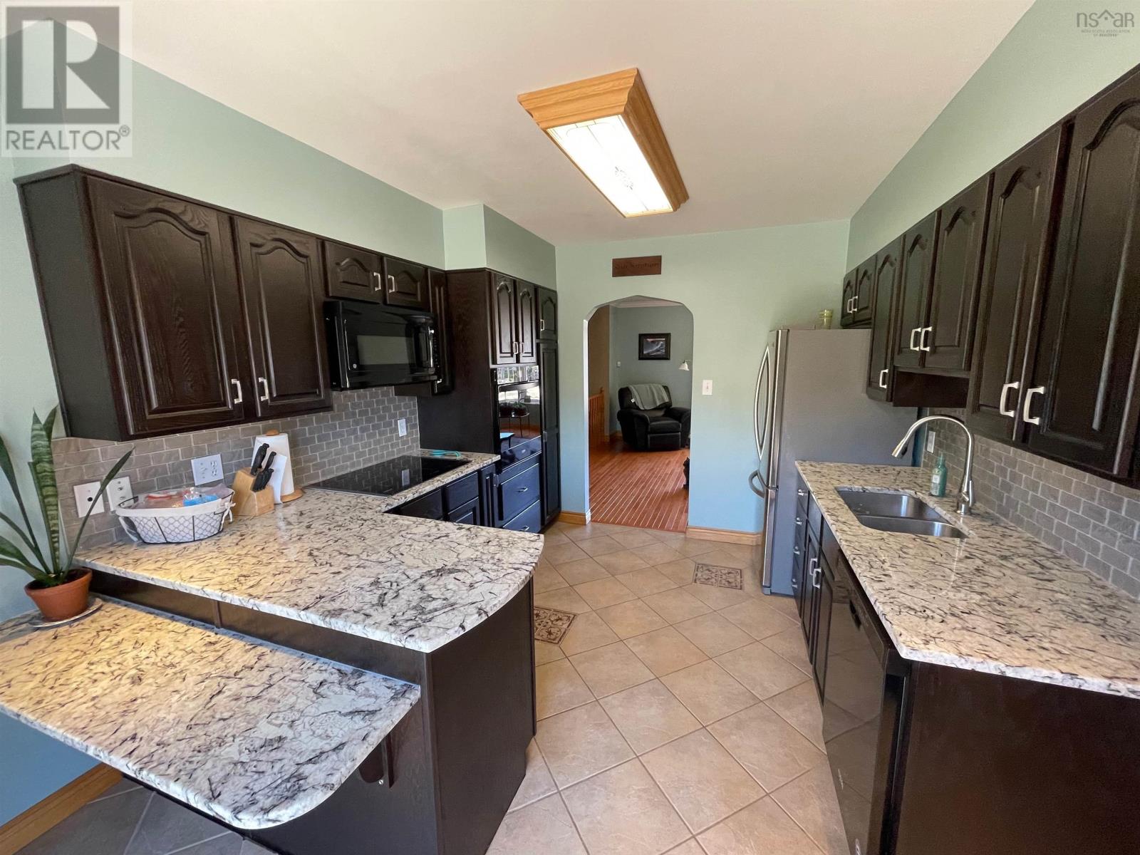 1045 Mountain Road - 14