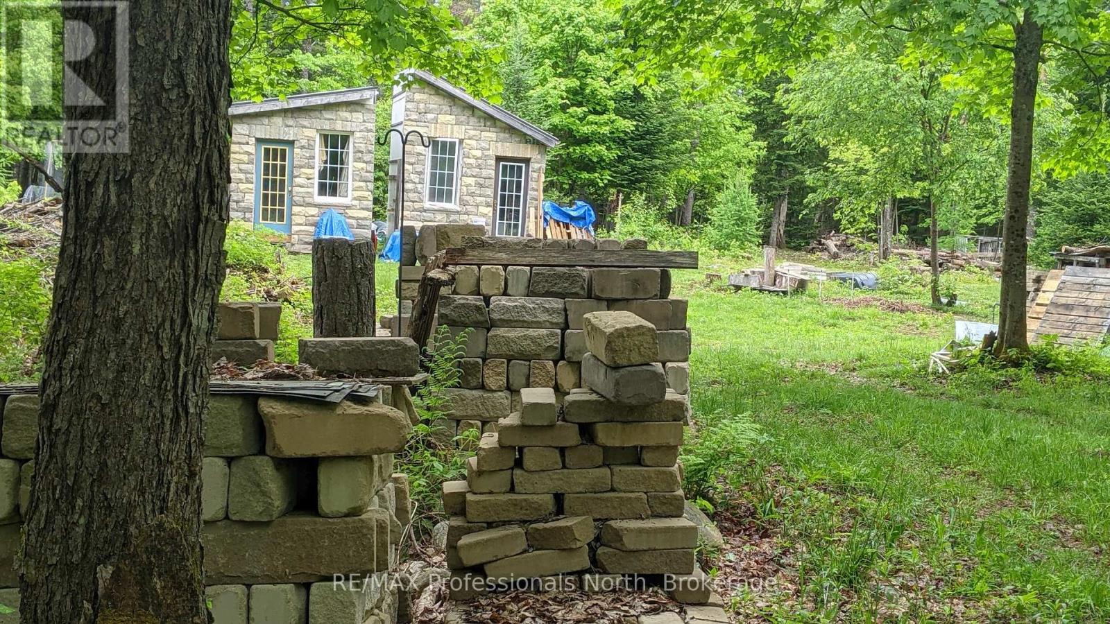 124 CARDWELL LAKE ROAD