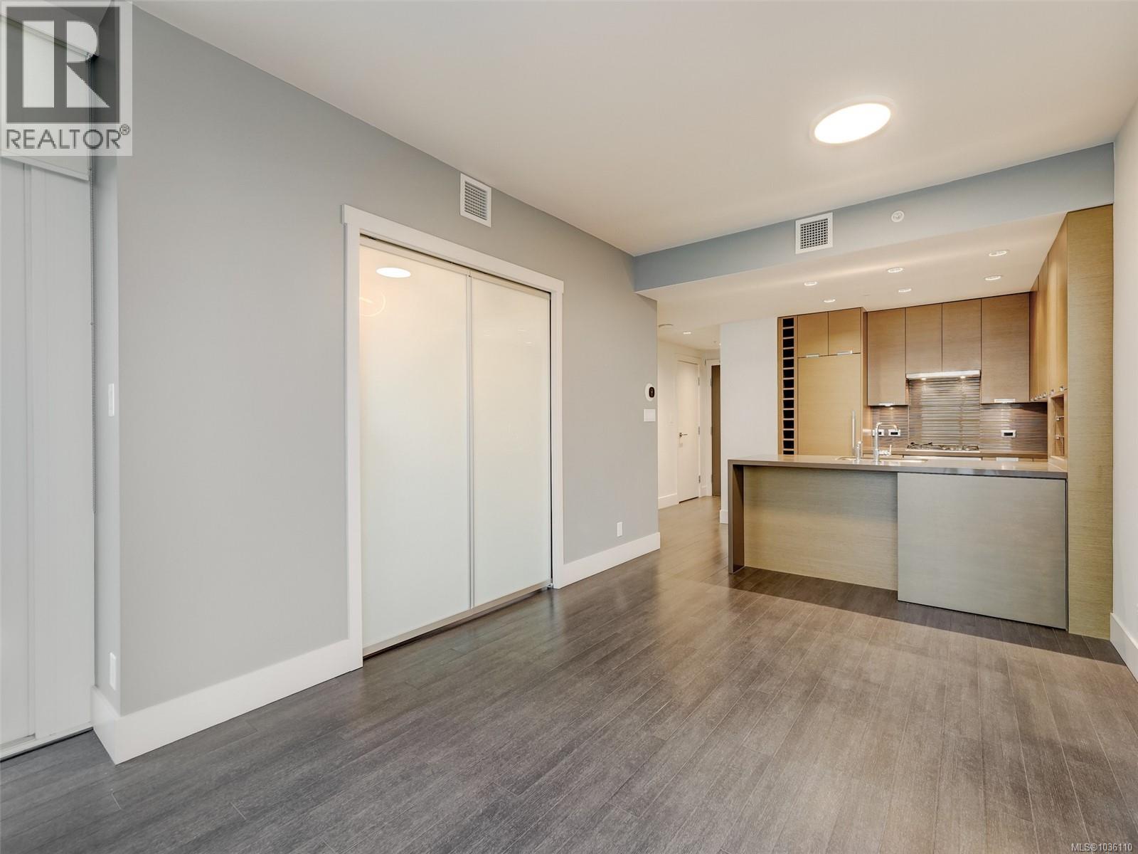 #1007 83 Saghalie Rd - 22