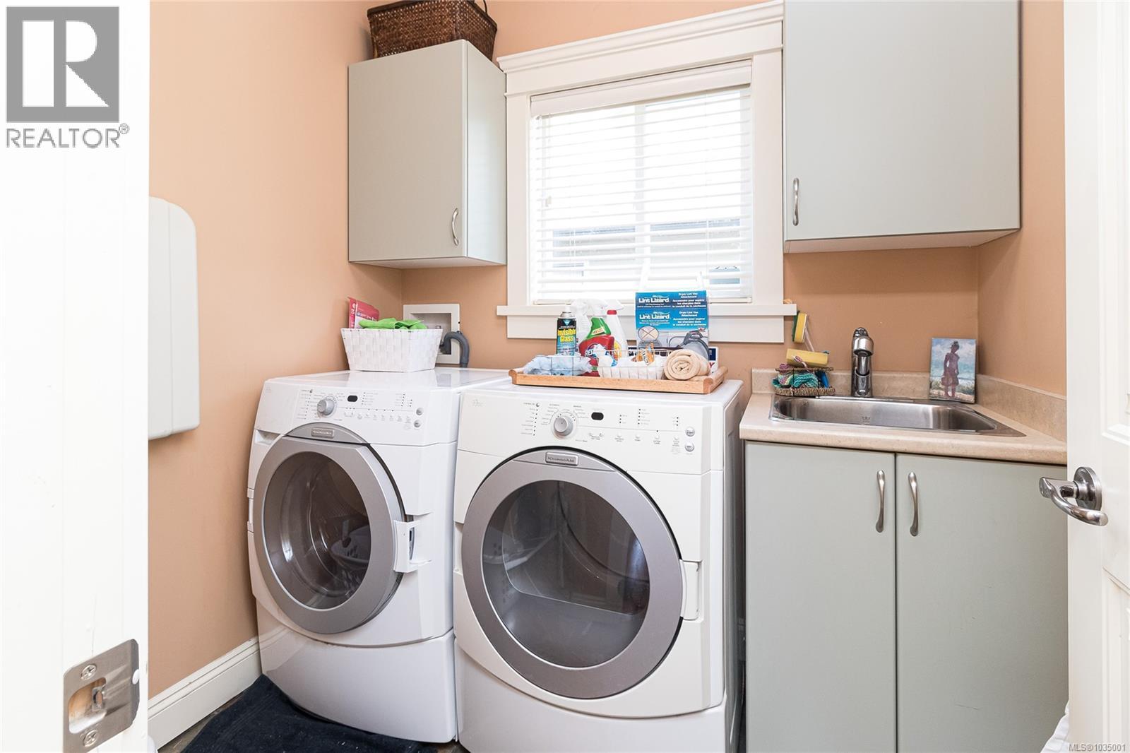 3366 Passage Way - 33