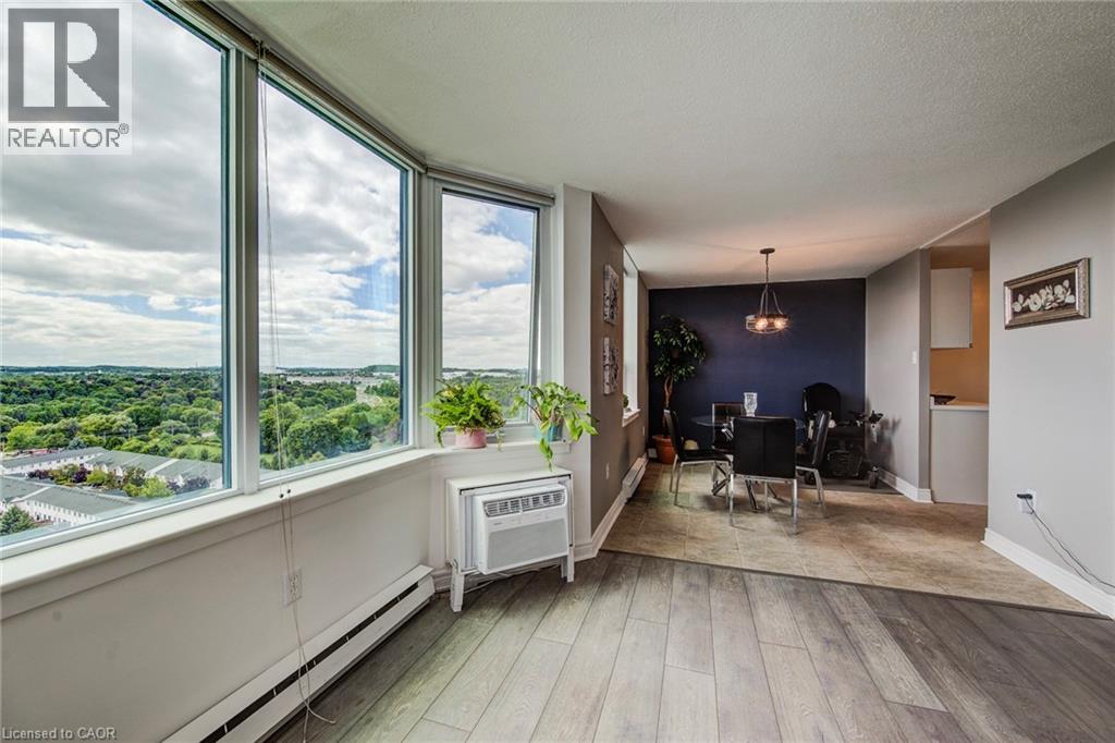 35 GREEN VALLEY Drive Unit# 1605, Kitchener, Ontario, N2P2A5 — Photo 5