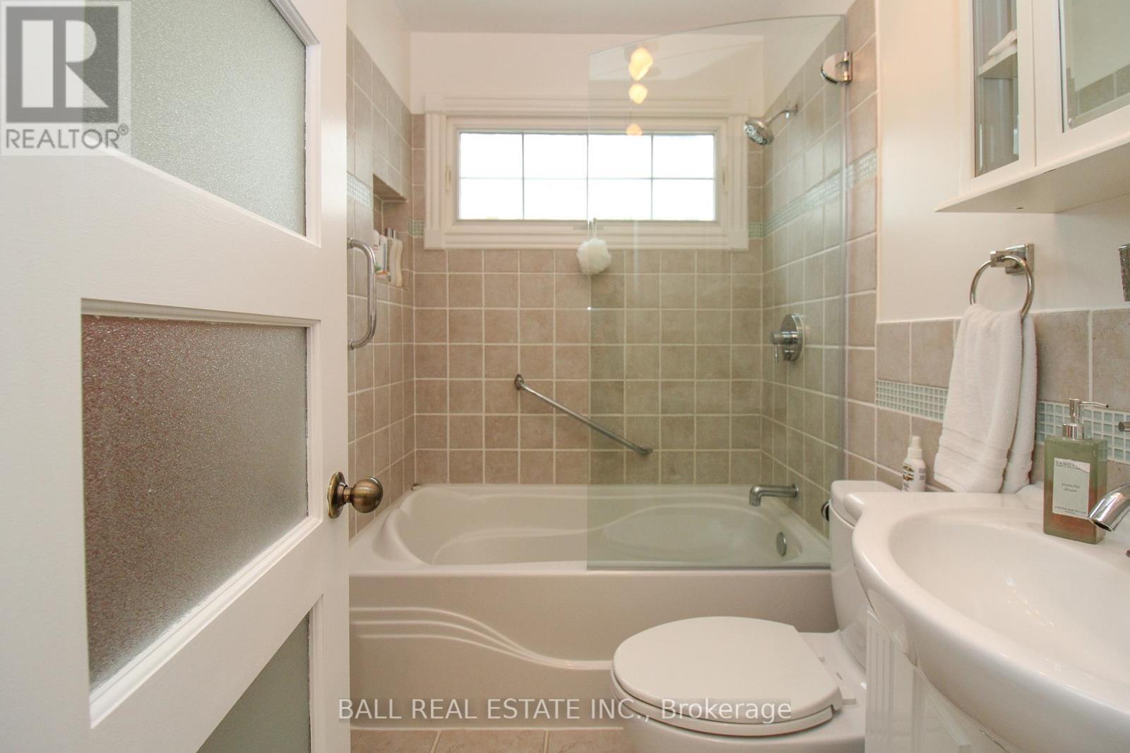 90 PARKDALE AVENUE - 21
