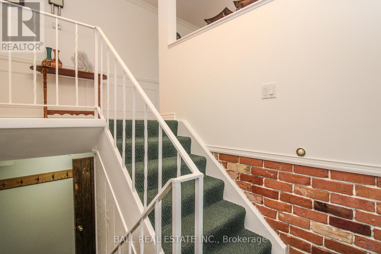 90 PARKDALE AVENUE - 4