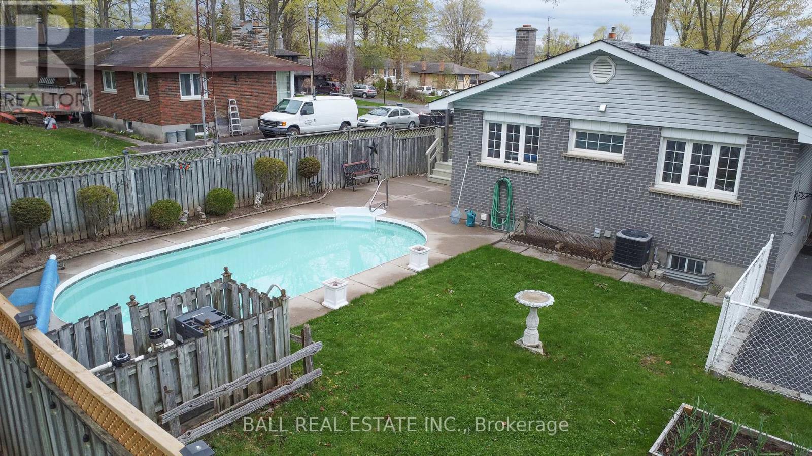 90 PARKDALE AVENUE - 40