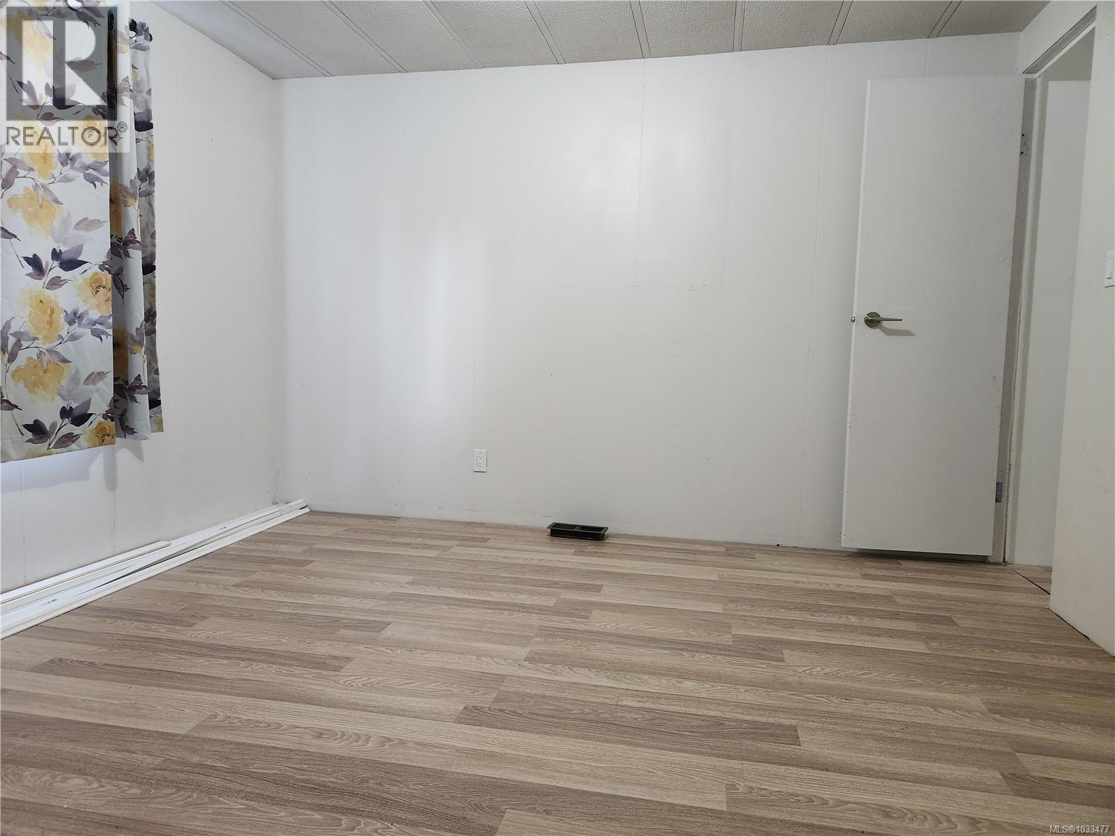 38 971 Douglas Ave, Nanaimo