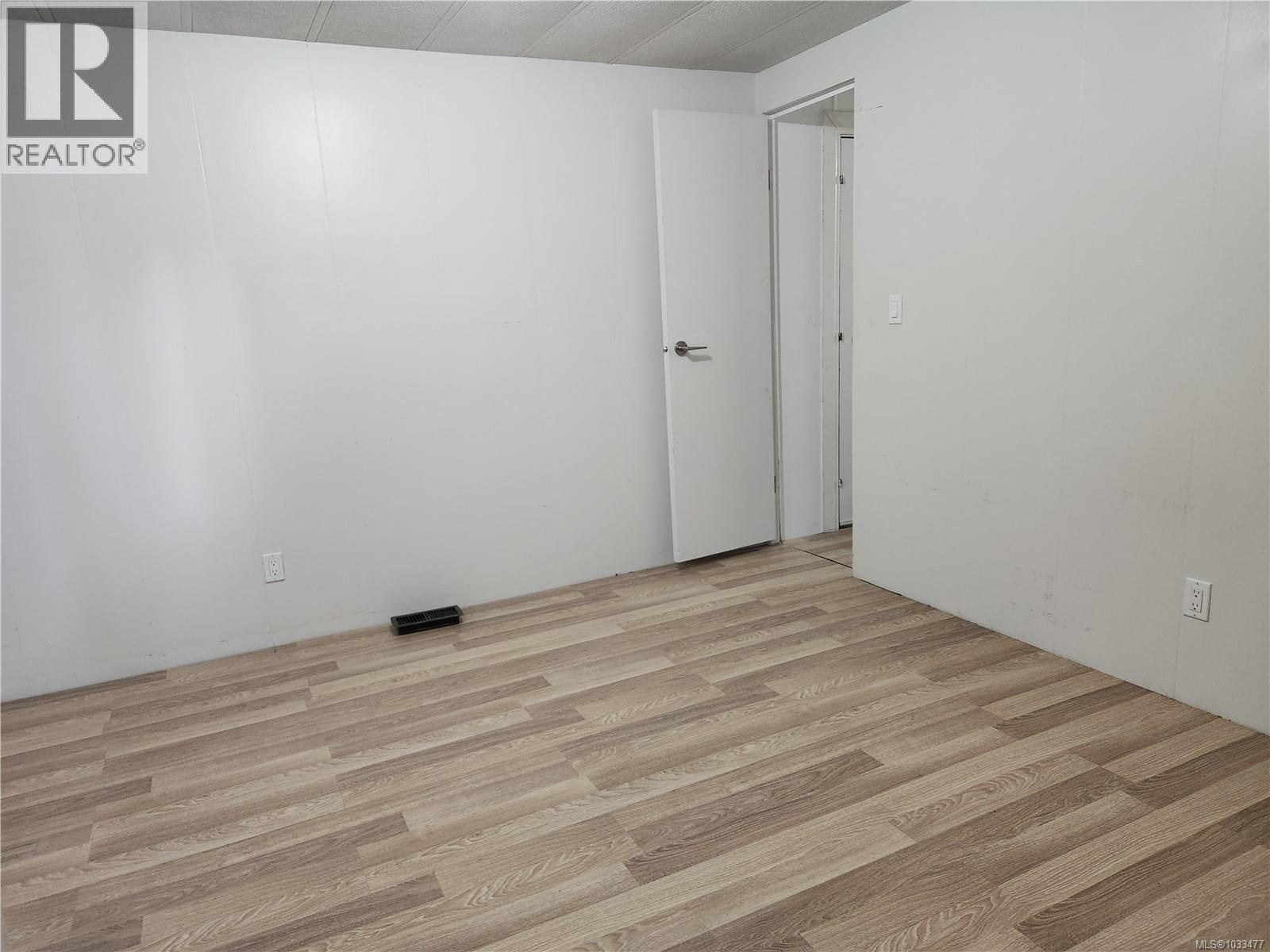 38 971 Douglas Ave, Nanaimo