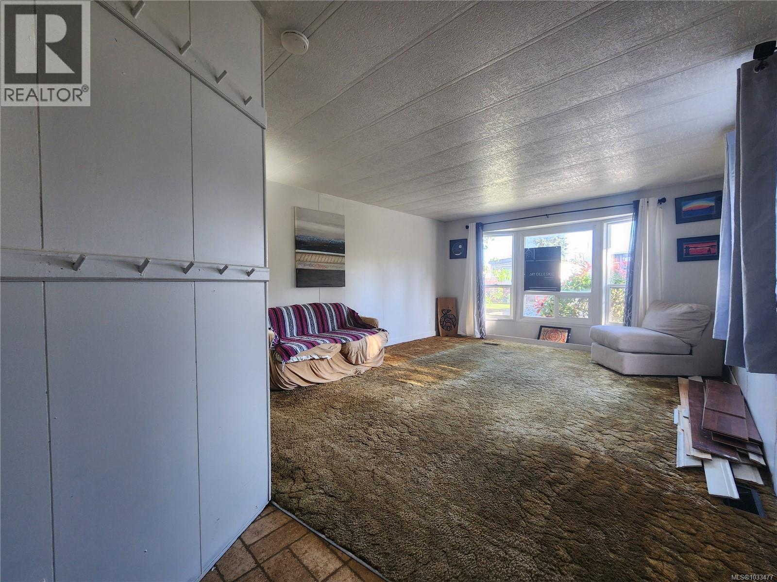 38 971 Douglas Ave, Nanaimo