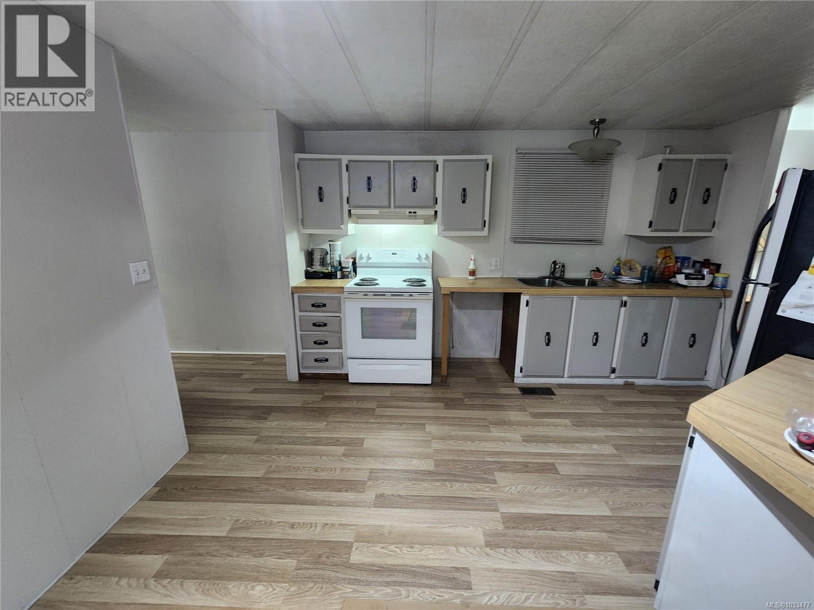 38 971 Douglas Ave, Nanaimo