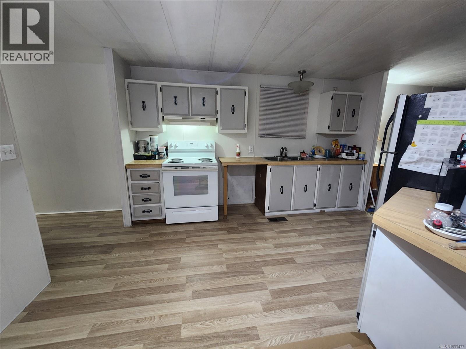 38 971 Douglas Ave, Nanaimo