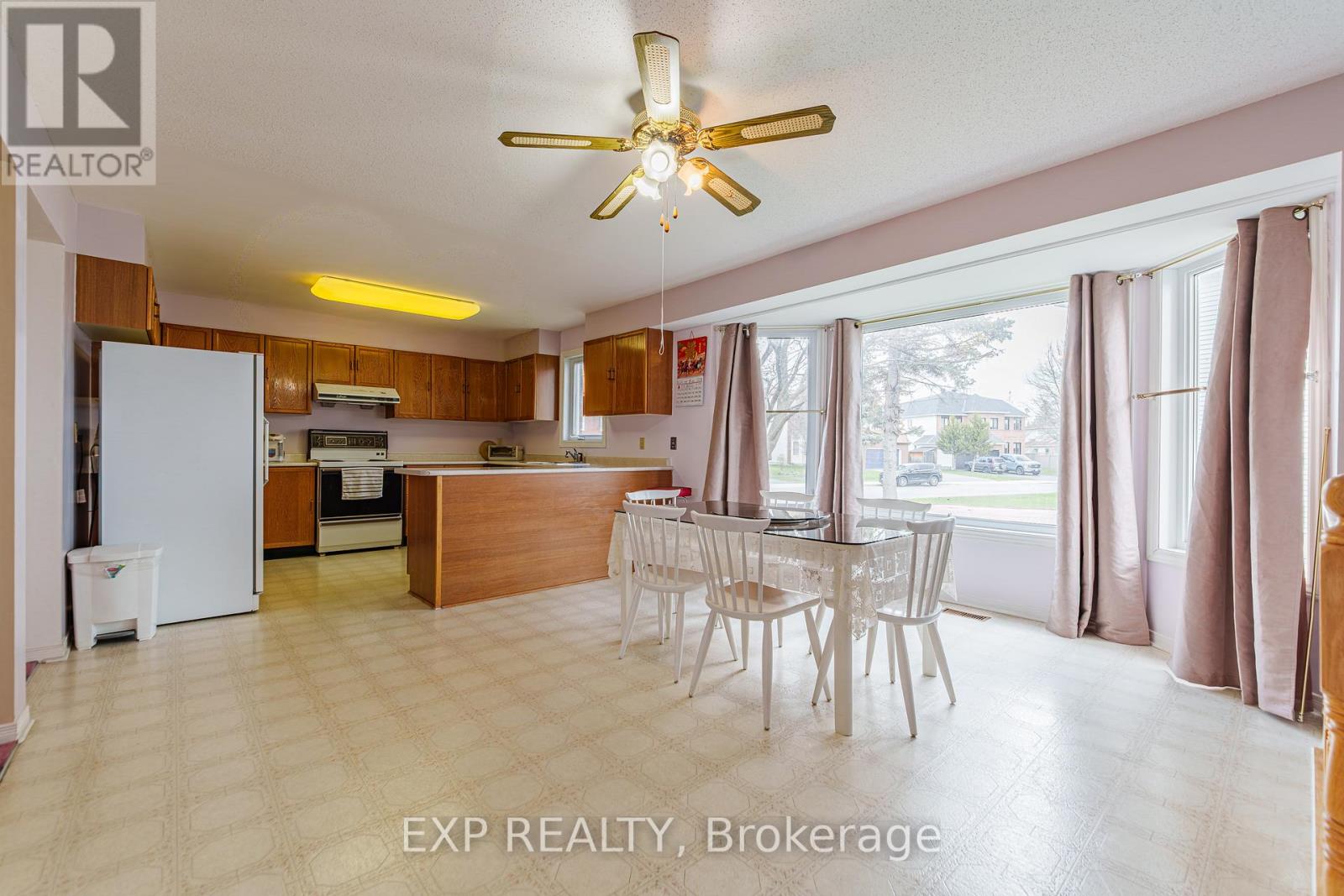 1399 CHEVERNY CRESCENT - 10