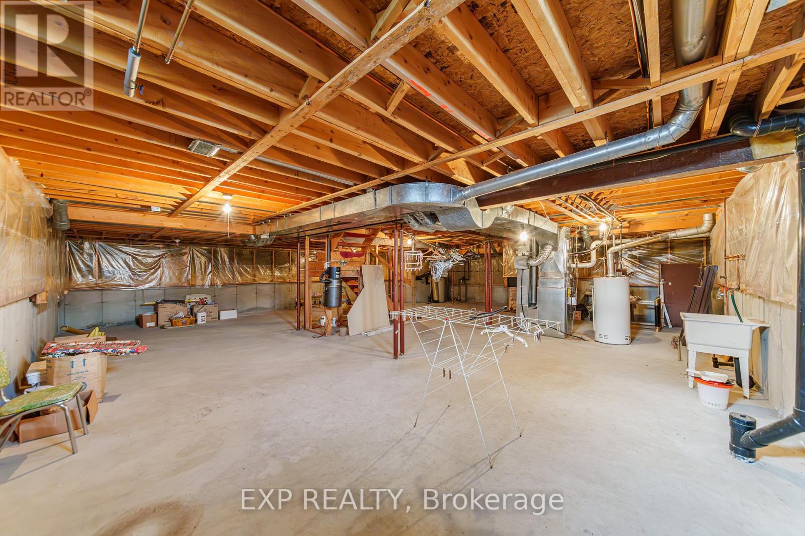 1399 CHEVERNY CRESCENT - 36