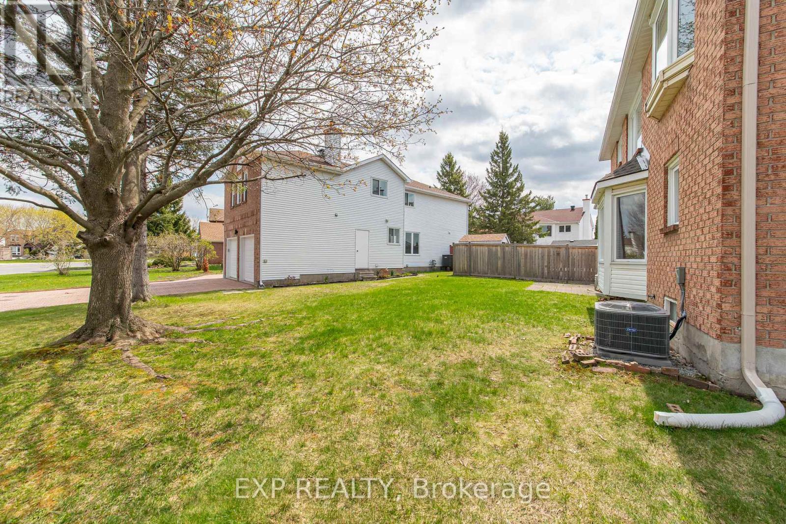 1399 CHEVERNY CRESCENT - 40