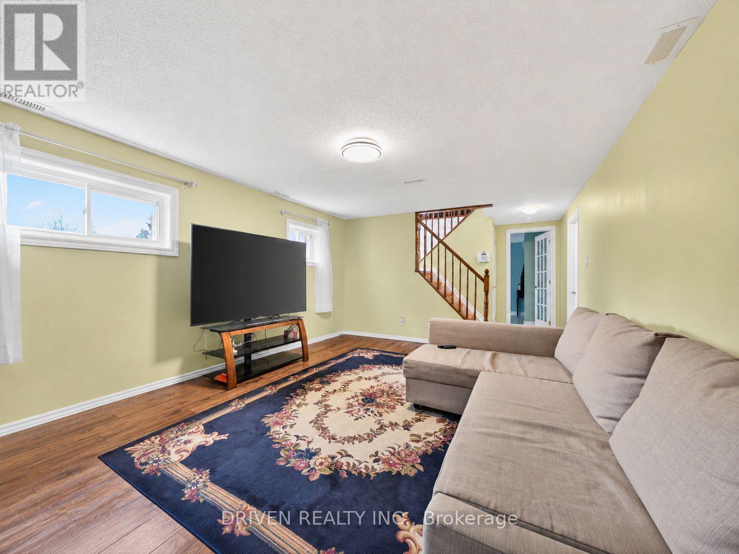 281 OAKWOOD DRIVE - 21