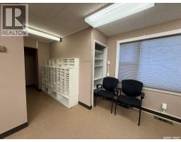 300/302 8th Avenue W, Kindersley, SK S0L1S0 Photo 16