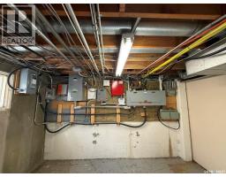 300/302 8th Avenue W, Kindersley, SK S0L1S0 Photo 36