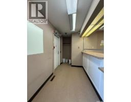 300/302 8th Avenue W, Kindersley, SK S0L1S0 Photo 9