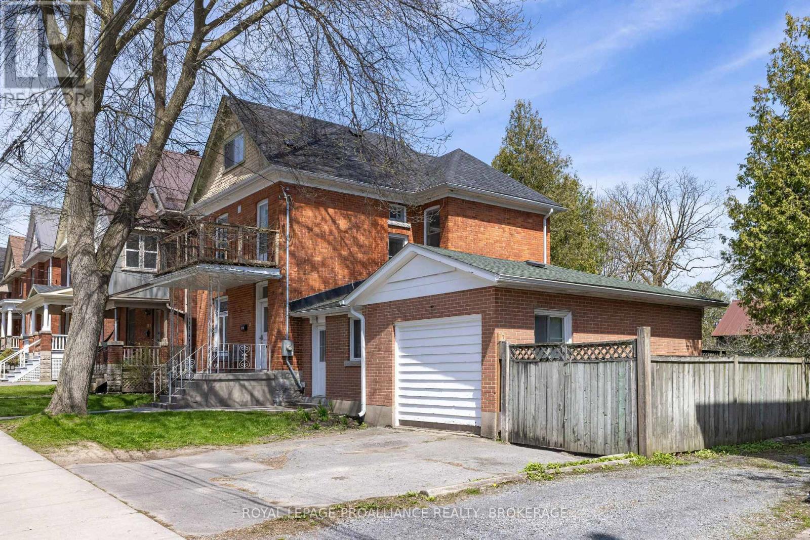 279 FRONTENAC STREET - 4