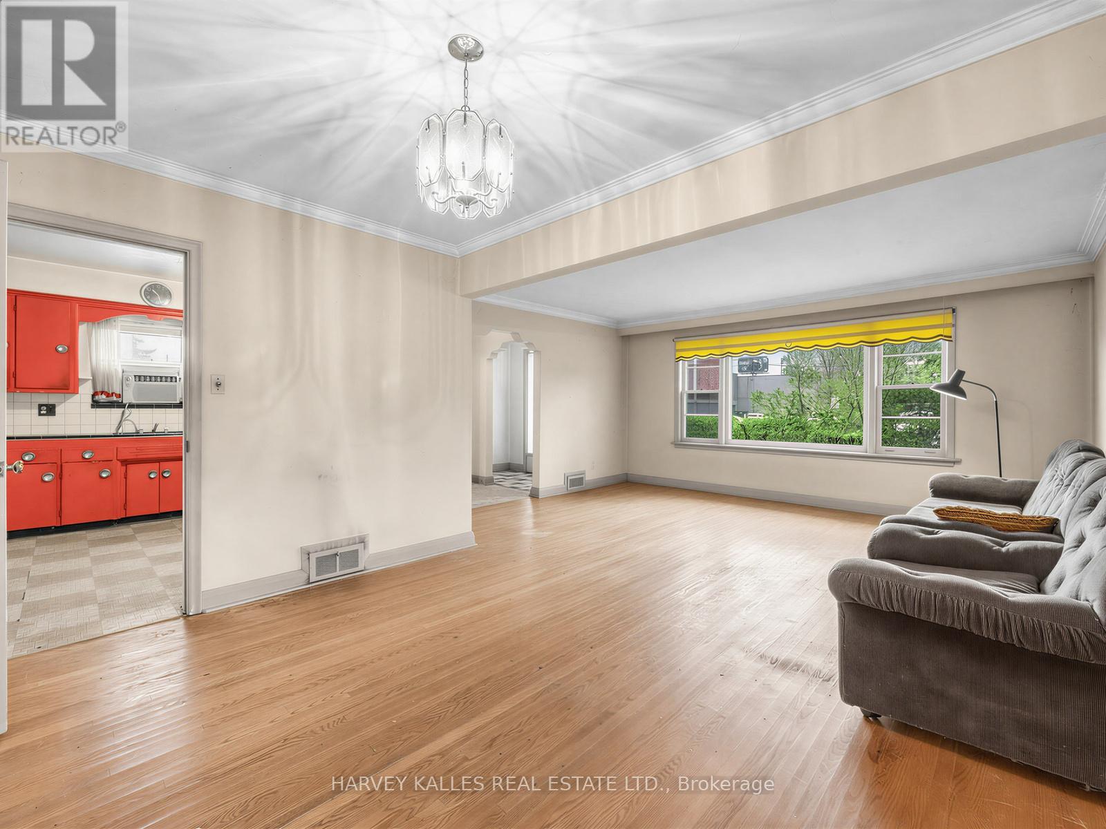 12 INVERMAY AVENUE - 14