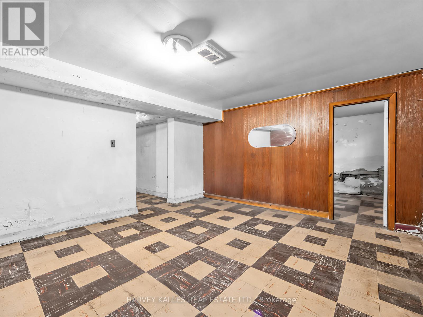 12 INVERMAY AVENUE - 28