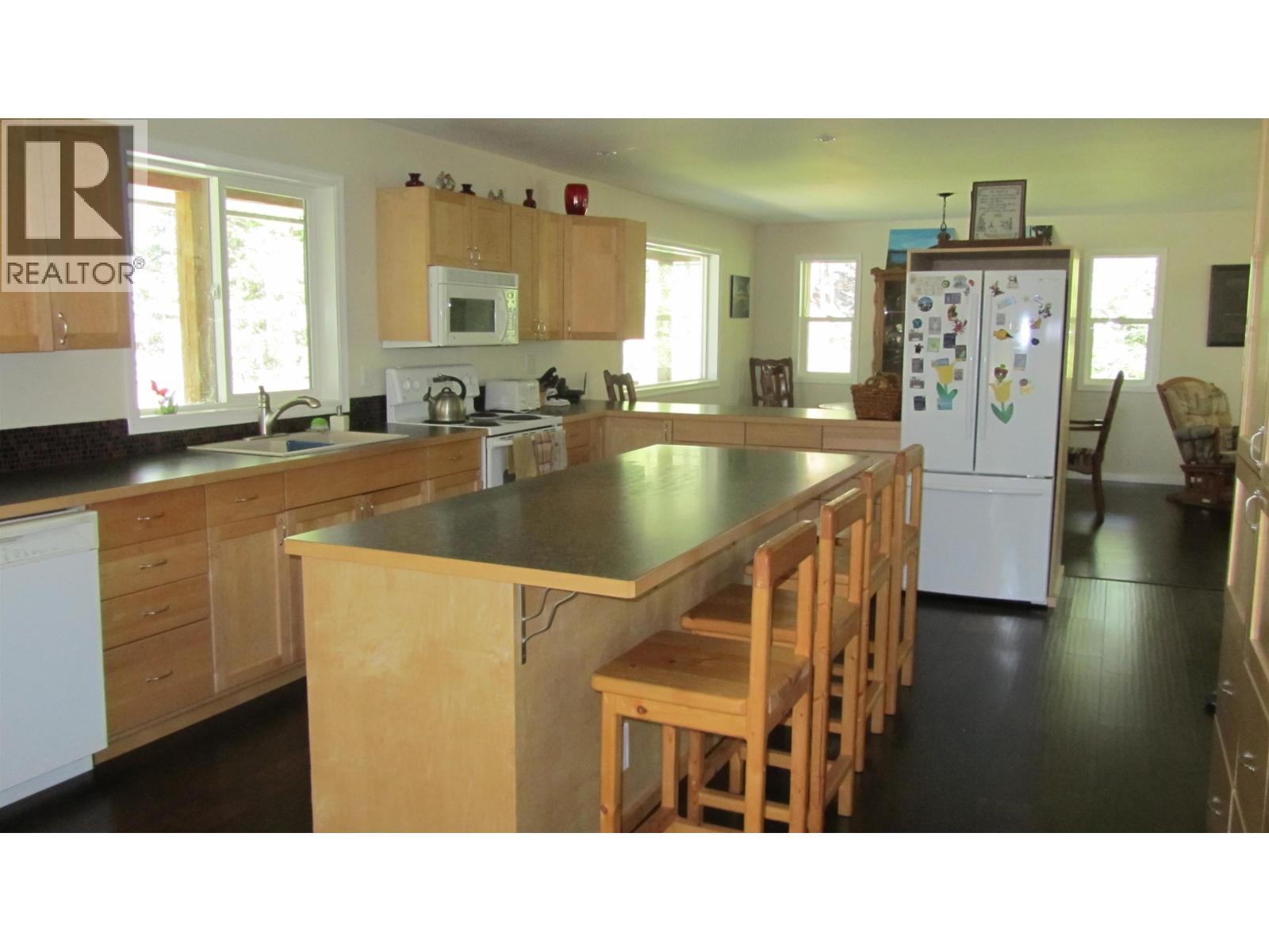 5369 KALLUM DRIVE - 4