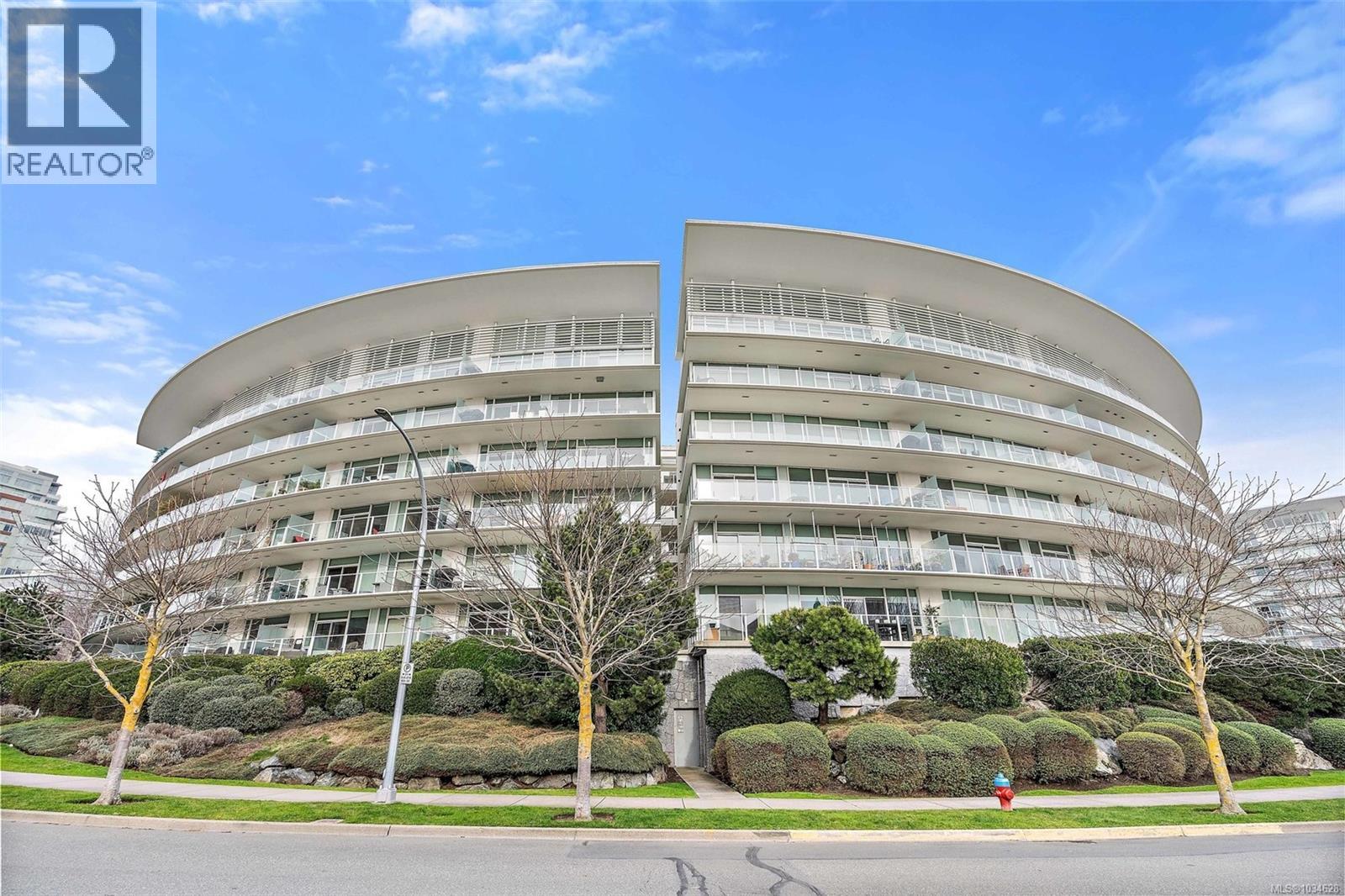 #519 68 Songhees Rd - 31