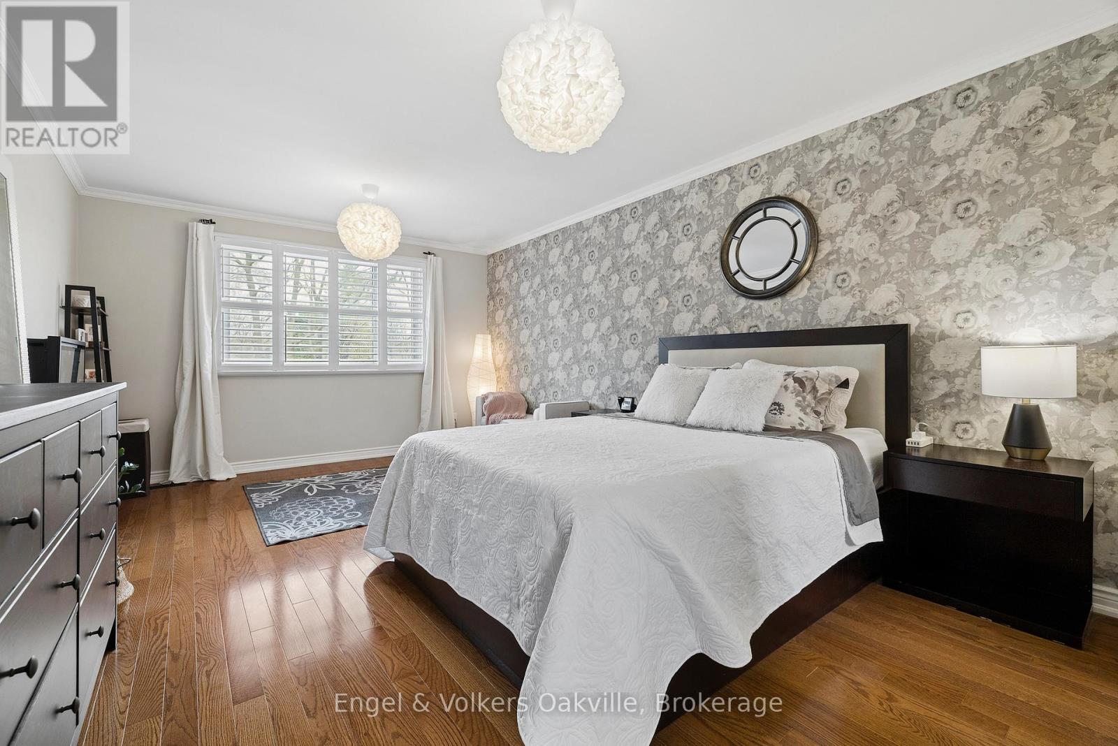 1375 FALGARWOOD DRIVE - 23