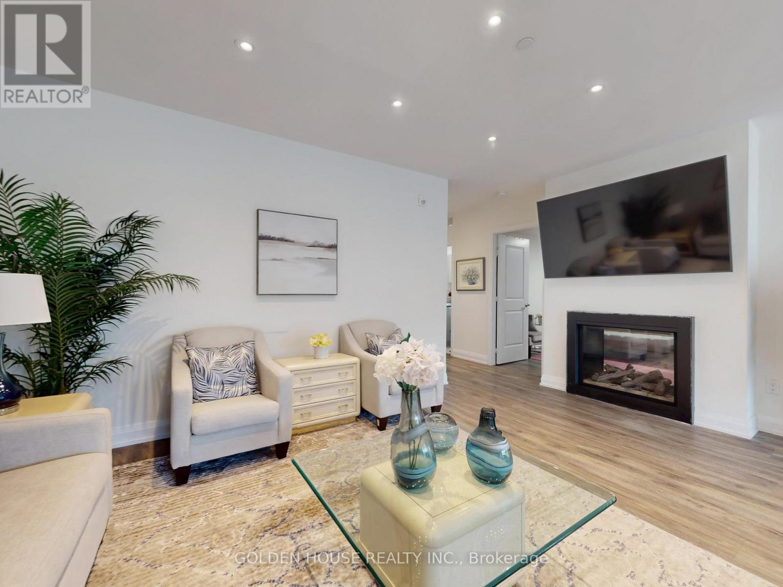 #403 200 WOODBINE AVENUE - 15