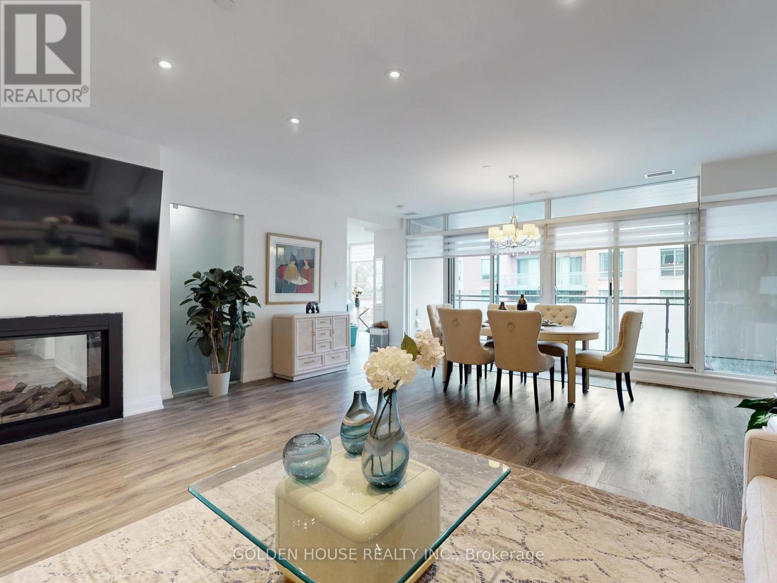 #403 200 WOODBINE AVENUE - 16