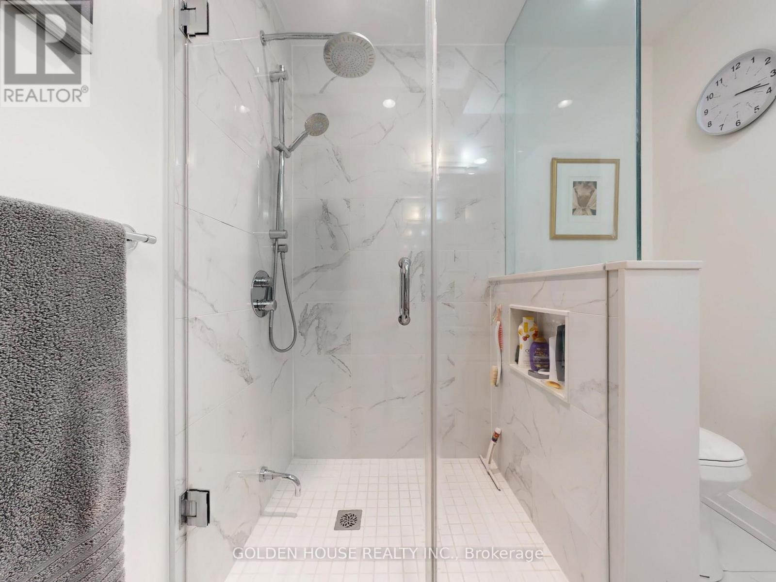 #403 200 WOODBINE AVENUE - 22