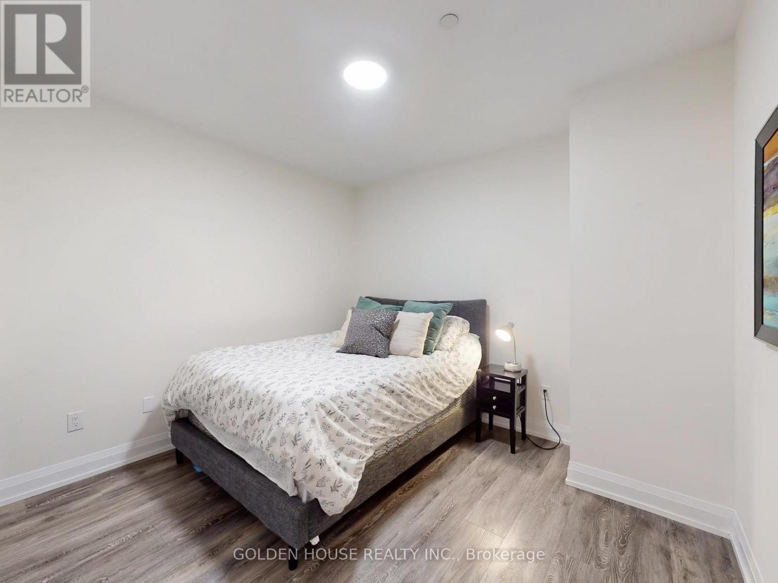 #403 200 WOODBINE AVENUE - 25