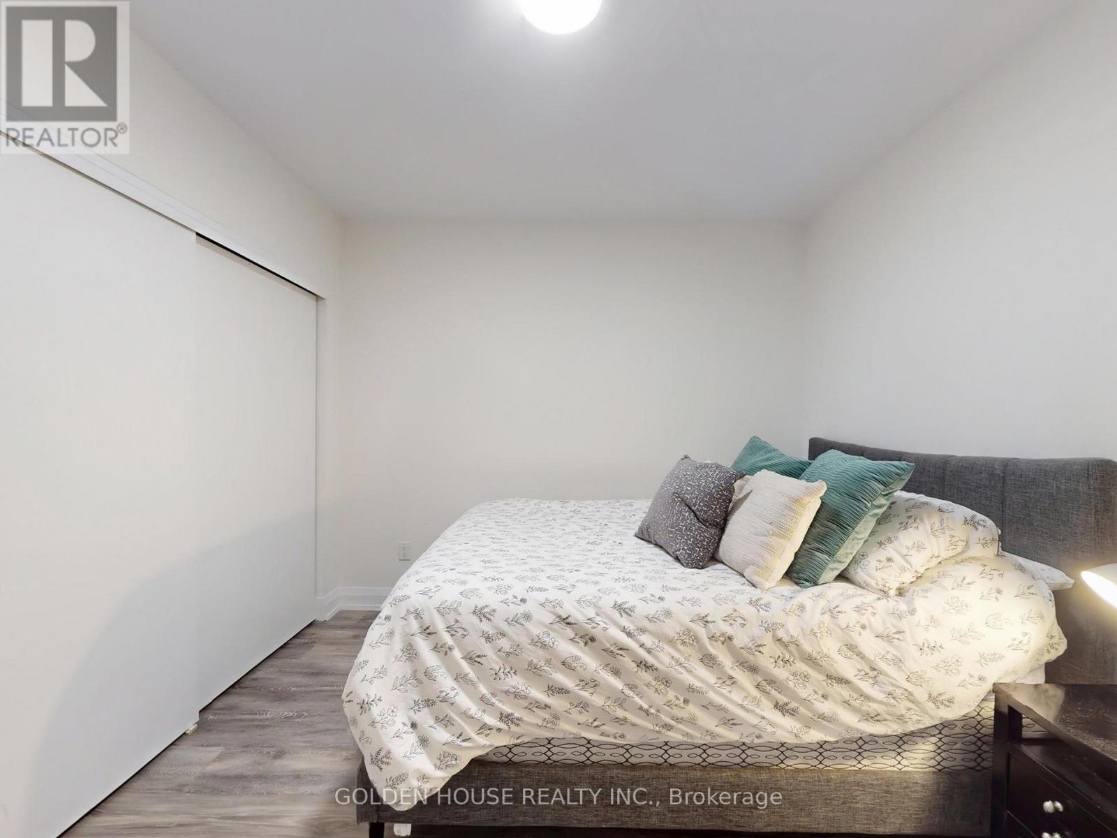 #403 200 WOODBINE AVENUE - 26