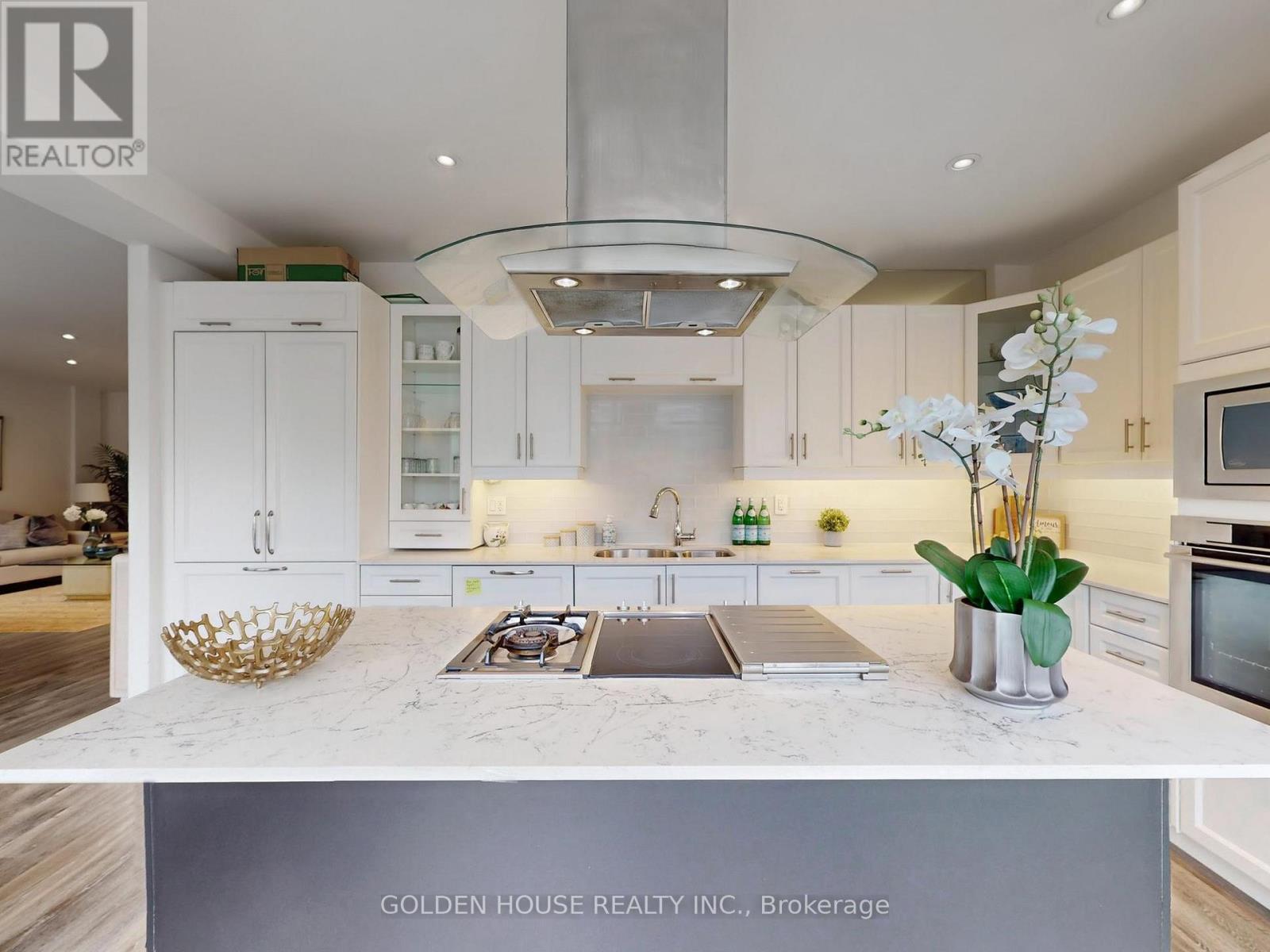 #403 200 WOODBINE AVENUE - 5