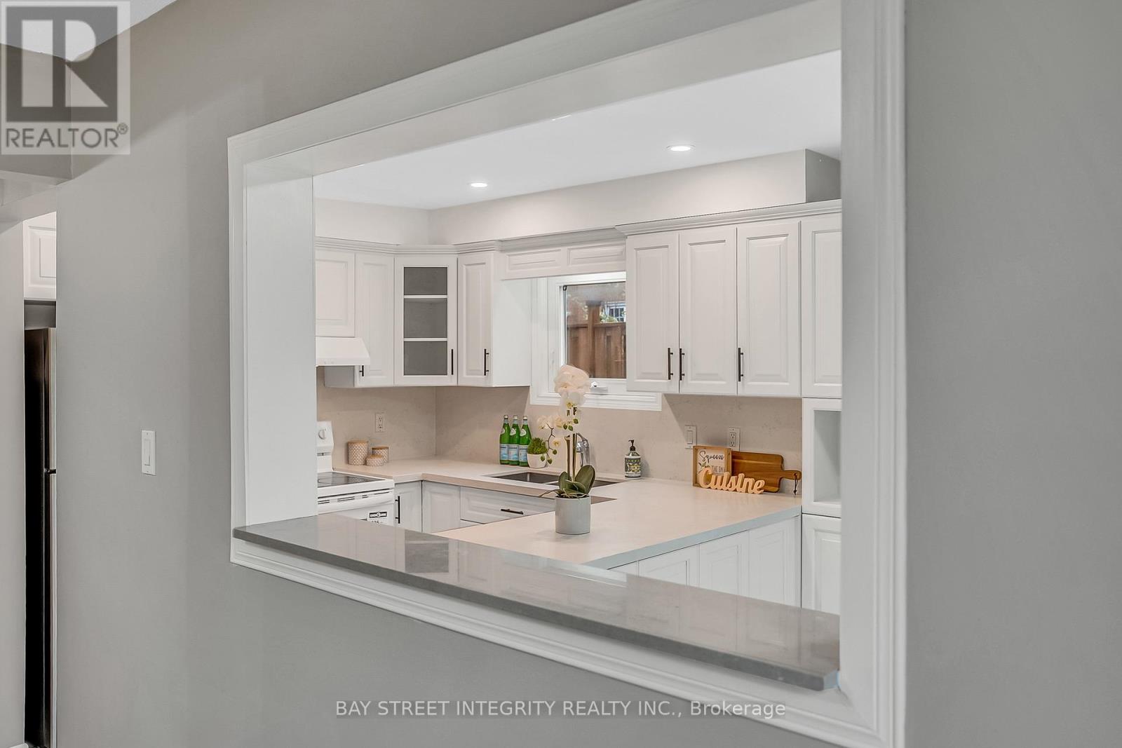 354 WATERSIDE CRESCENT - 13