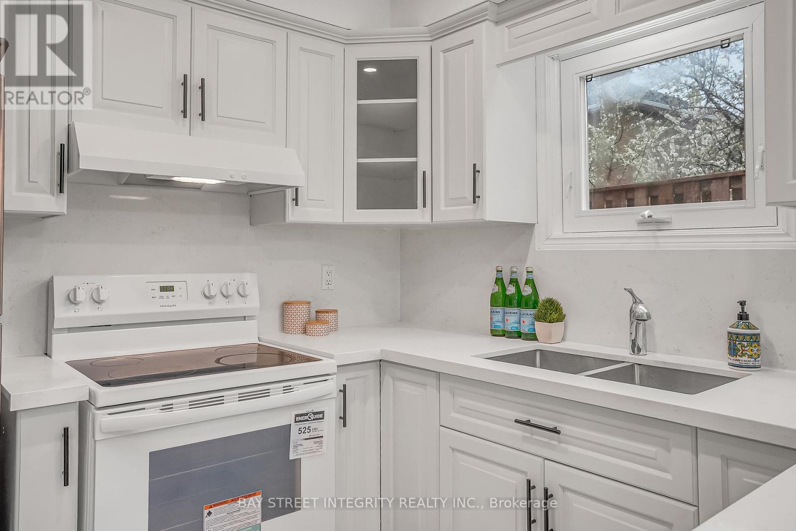 354 WATERSIDE CRESCENT - 16