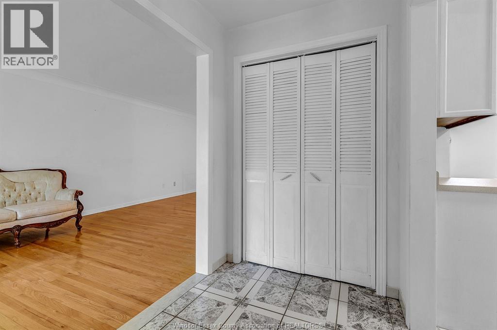 3818 WOODWARD, Windsor, Ontario, N8W2Z3 — Photo 5