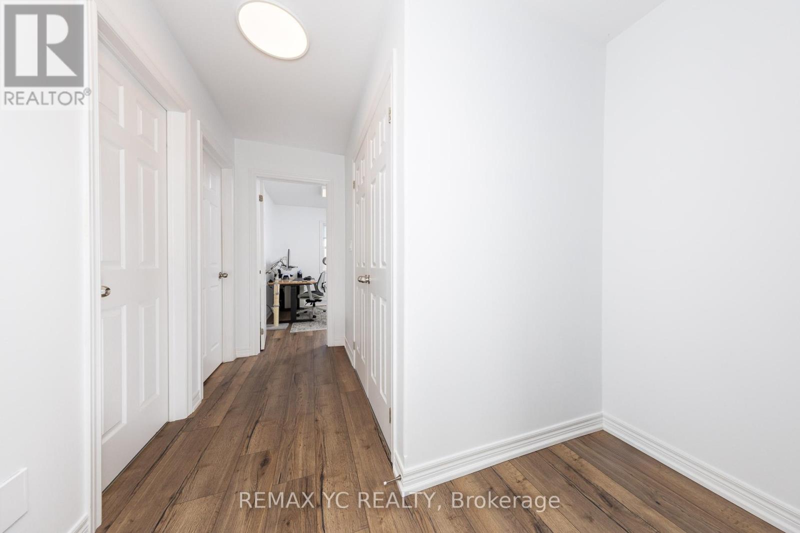 #2 1 LEGGOTT AVENUE - 19