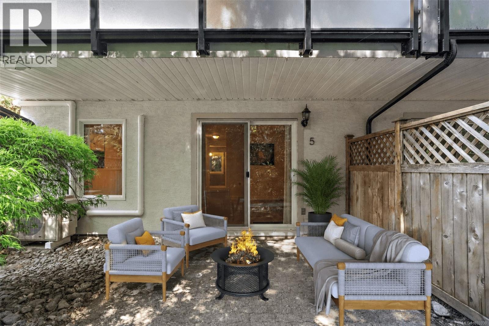 #5 3235 Alder St - 25