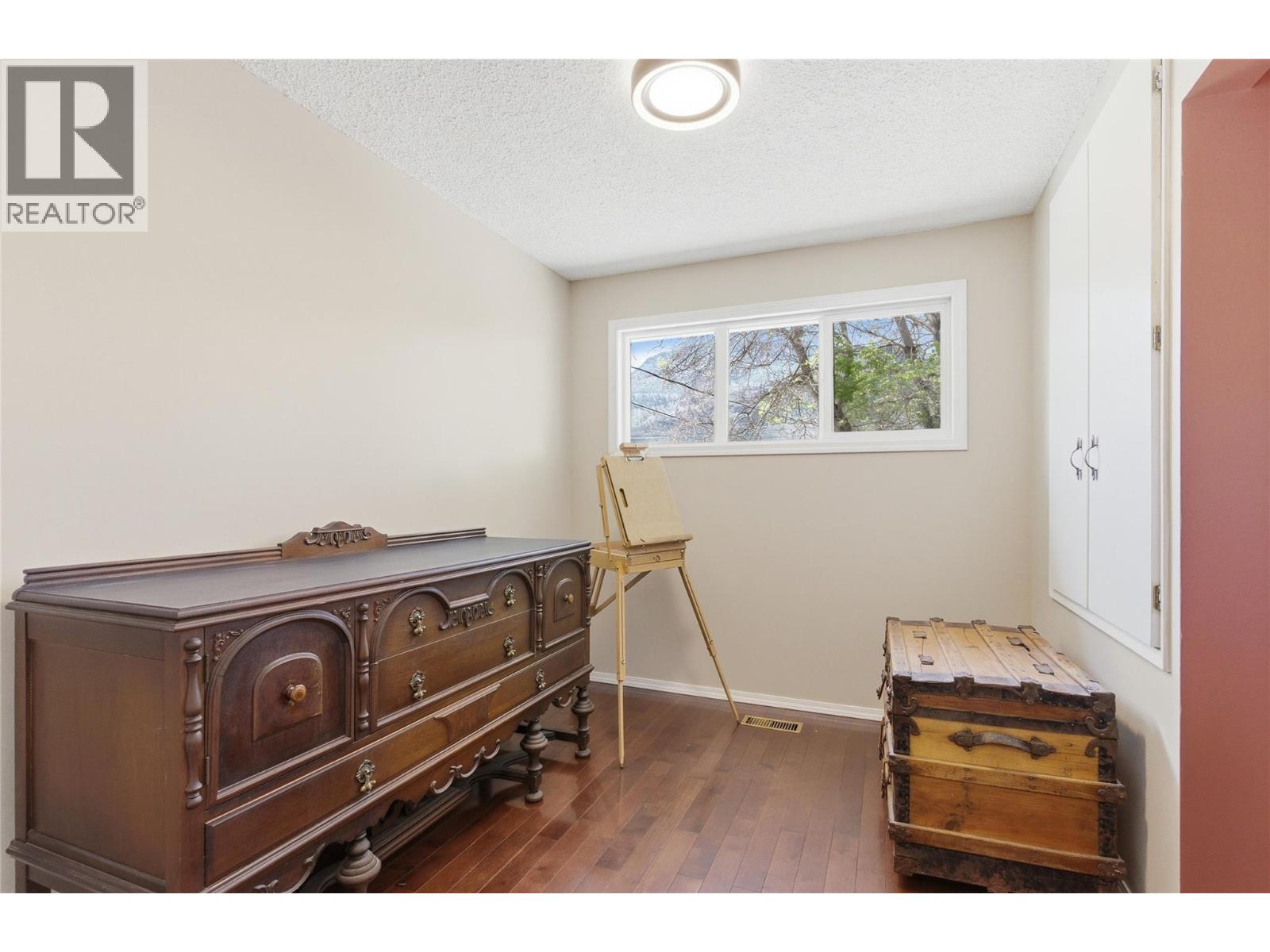 1153 MACLEAN Drive - 17