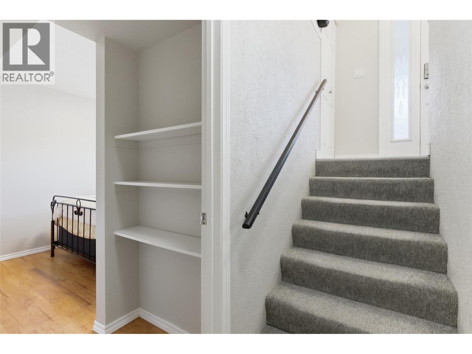 1153 MACLEAN Drive - 18